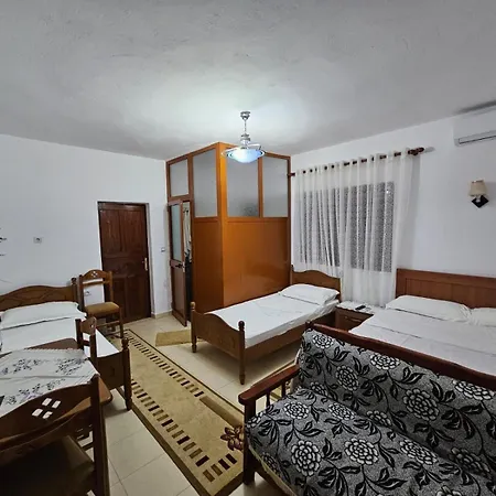 Bujtina Polimen 3* Përmet