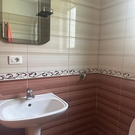 Bujtina Polimen 3* Përmet